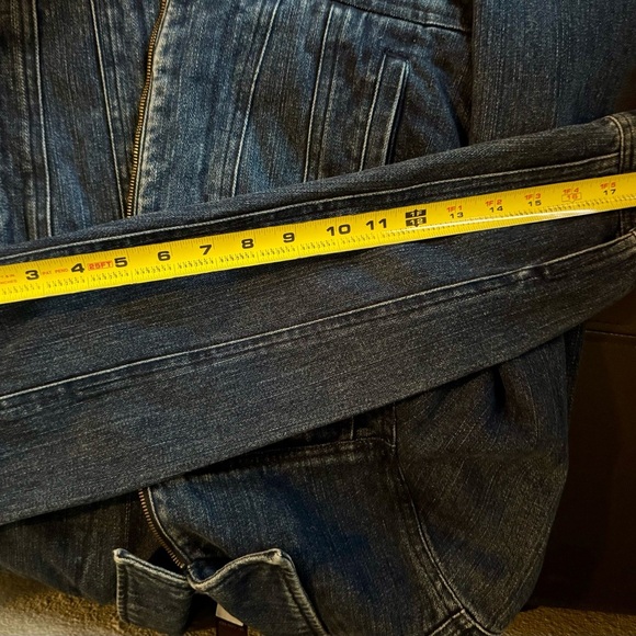 Banana Republic Cream Faux Fur Lined Denim Jacket. Ladies sized small. - Picture 9 of 13